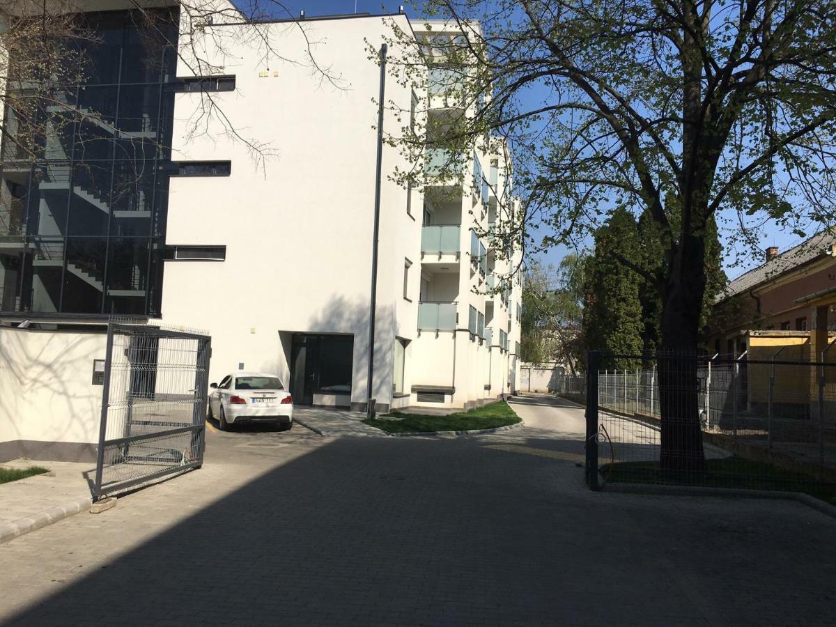 Belle Casa 34 Apartment Debrecen Bagian luar foto