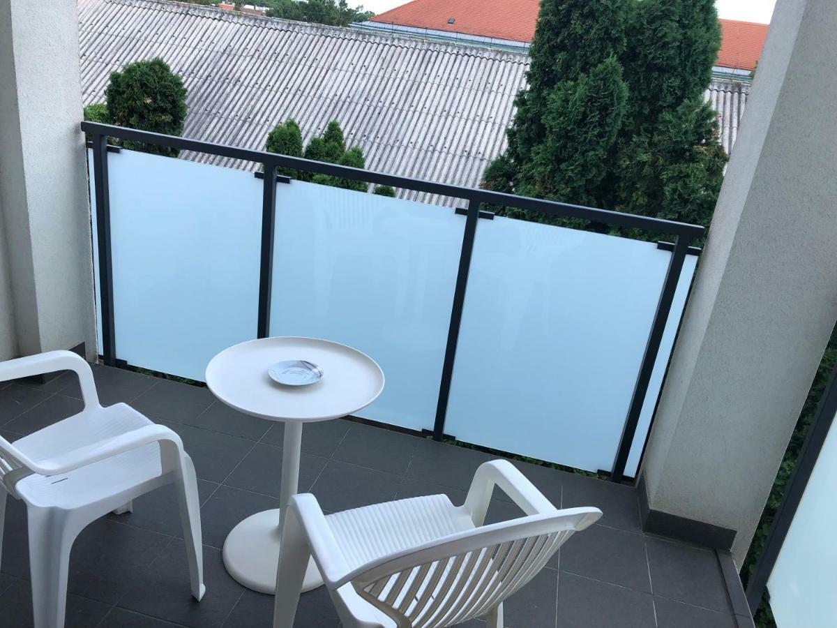 Belle Casa 34 Apartment Debrecen Bagian luar foto